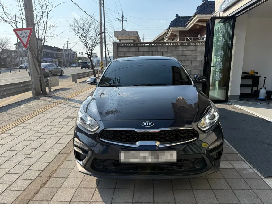 Kia K3のカーフィルム施工事例|費用目安・仕上がり 施工写真 1-1