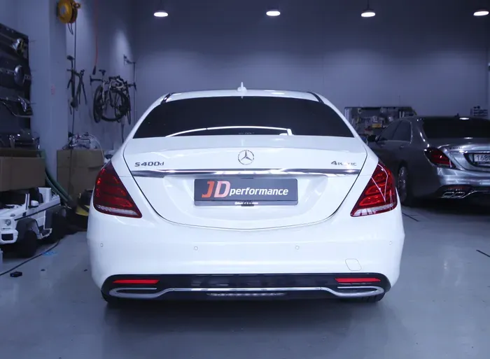 Mercedes-Benz S-Class W222 body kit - Mercedes-Benz S-Class W222 Body Kit Review: Cost & Results photo 3