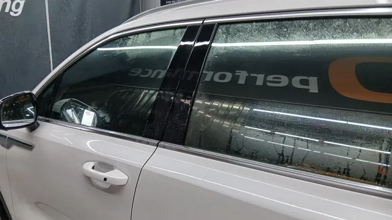 Kia Sorento MQ4のガラスコーティング事例 施工写真 1-3
