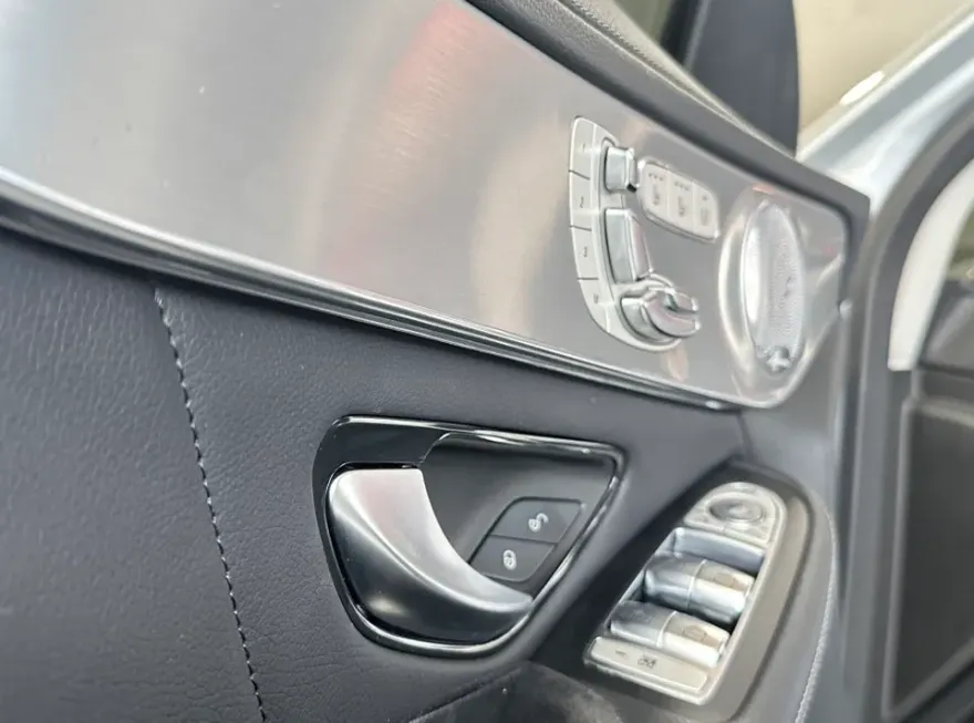 Mercedes-Benz GLC X253 ambient lighting - Mercedes-Benz GLC X253 Ambient Lighting Review — Cost & Results photo 3