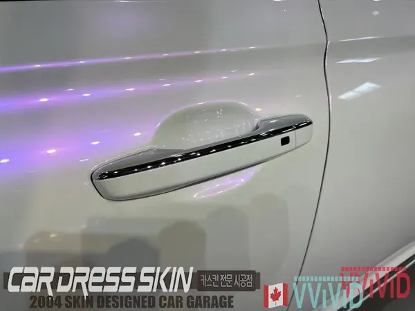 Genesis G90 カーラッピング事例|ホワイトカメレオン 施工写真 3-2