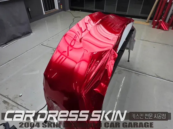 Ford Mustang Convertibleのカーラッピング事例｜深紅「トゥルーブラッド」で再施工 施工写真 1-3