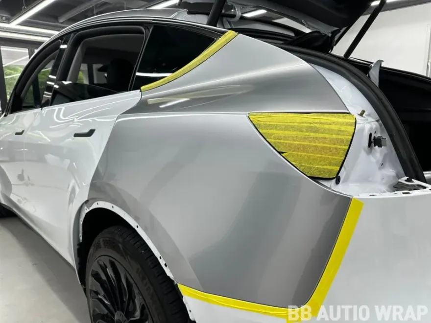Tesla Model Y vinyl wrap - Tesla Model Y Vinyl Wrap Review: GT Silver Cost & Results photo 5