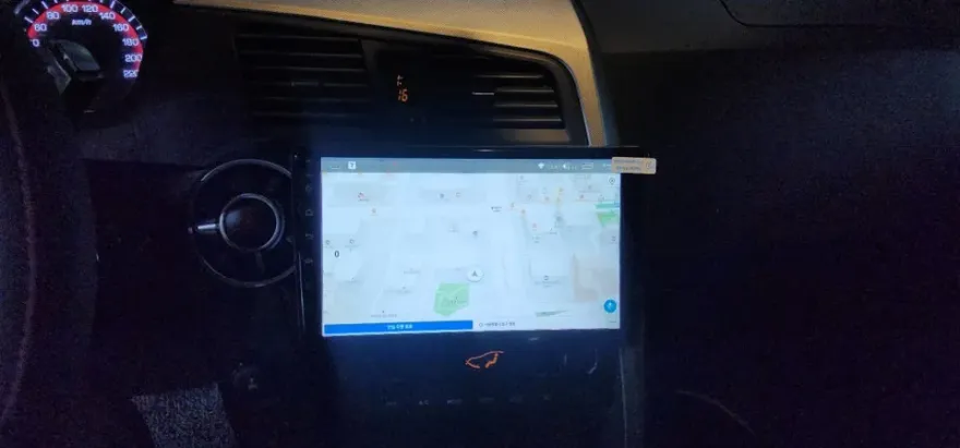 SsangYong Korando SportsのAndroid Auto・CarPlay取付事例 施工写真 4-1