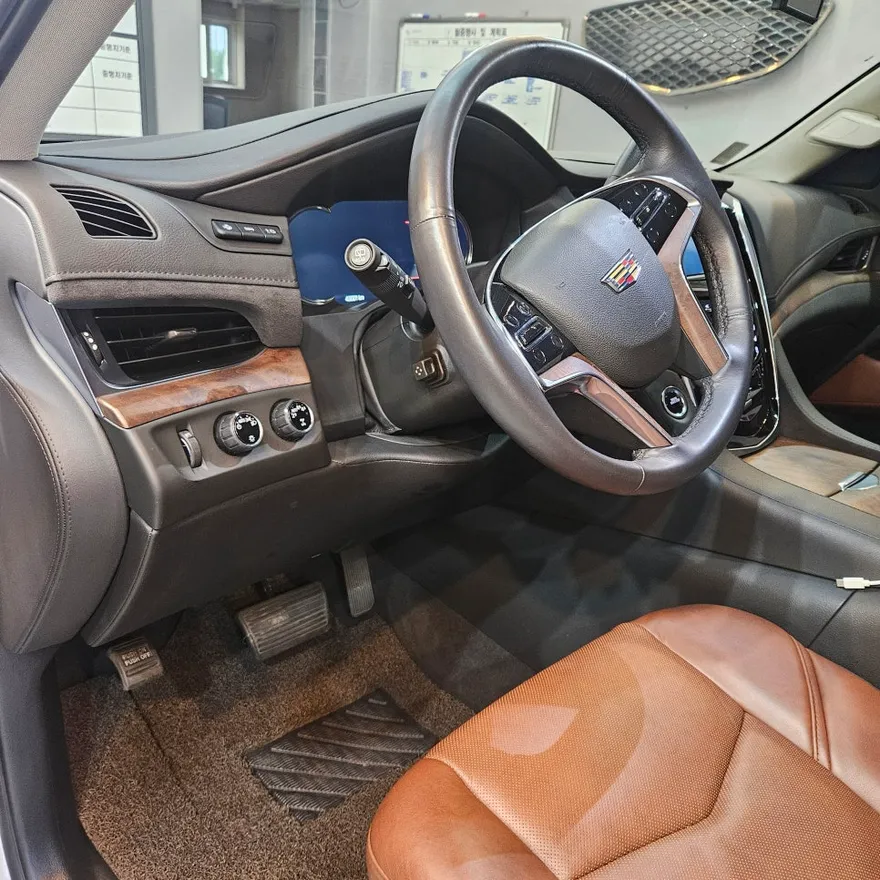 Cadillac Escaladeのガラスコーティング事例|韓国での施工 施工写真 2-2