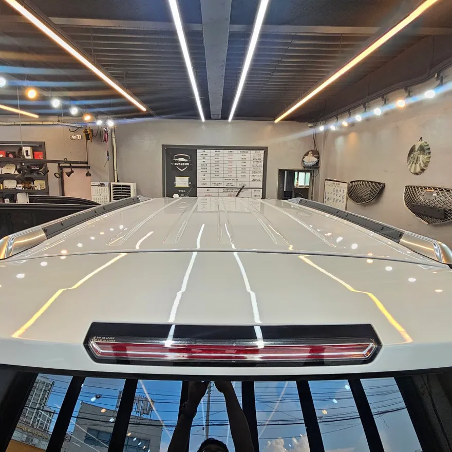 Cadillac Escaladeのガラスコーティング事例|韓国での施工 施工写真 3-2
