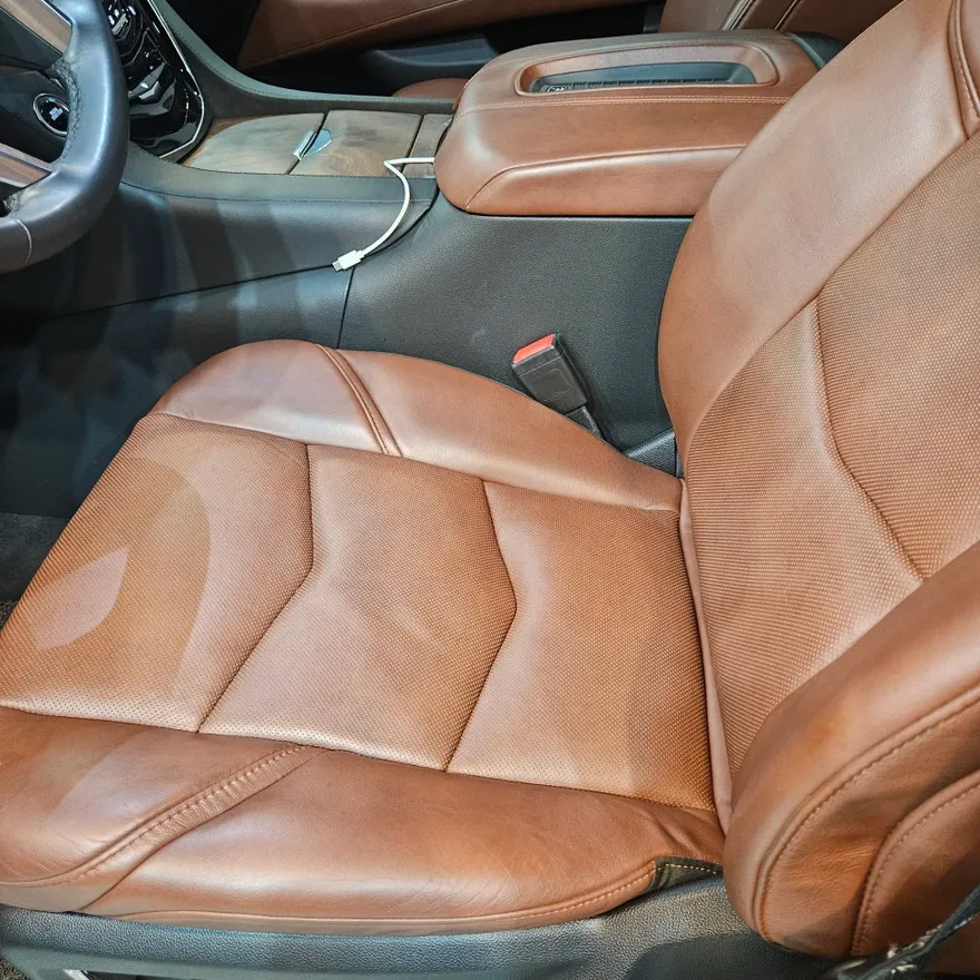 Cadillac Escaladeのガラスコーティング事例|韓国での施工 施工写真 3-3