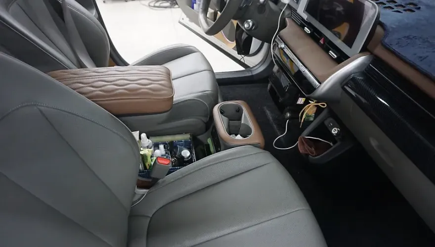 Hyundai IONIQ 5 oem options - Hyundai IONIQ 5 OEM Options Review: Console Upgrade photo 4