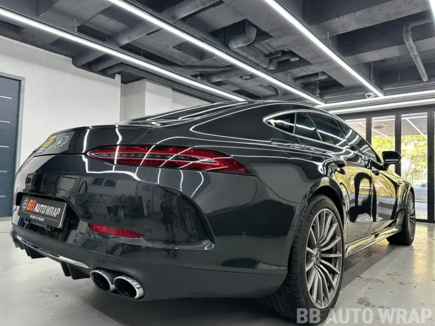 Mercedes-Benz AMG GTのカーラッピング事例|ネオンイエロー 施工写真 2-1