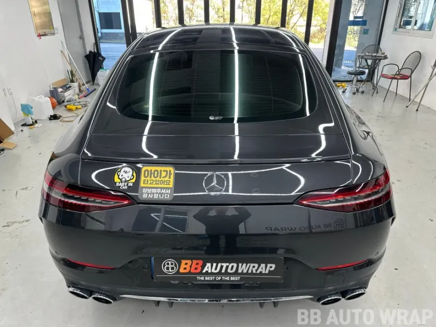 Mercedes-Benz AMG GTのカーラッピング事例|ネオンイエロー 施工写真 3-1