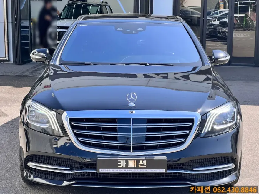 Mercedes-Benz S-Class W222のカーフィルム施工事例|費用目安・仕上がり 施工写真 2-2
