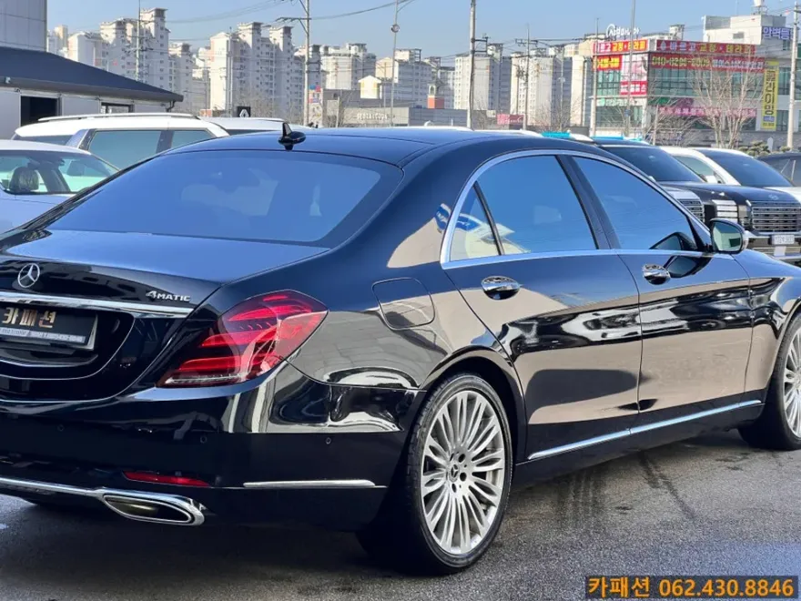 Mercedes-Benz S-Class W222のカーフィルム施工事例|費用目安・仕上がり 施工写真 2-3