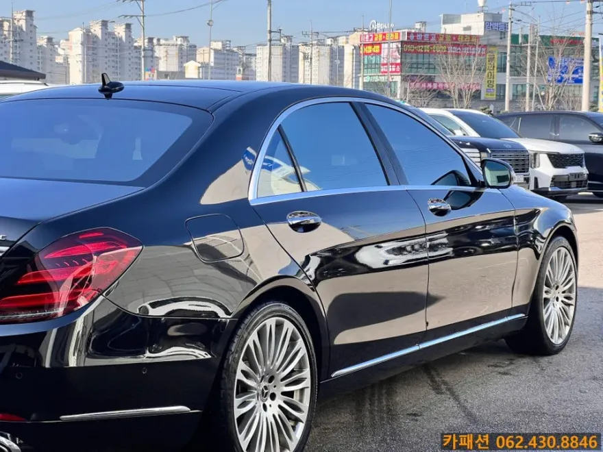 Mercedes-Benz S-Class W222のカーフィルム施工事例|費用目安・仕上がり 施工写真 3-3