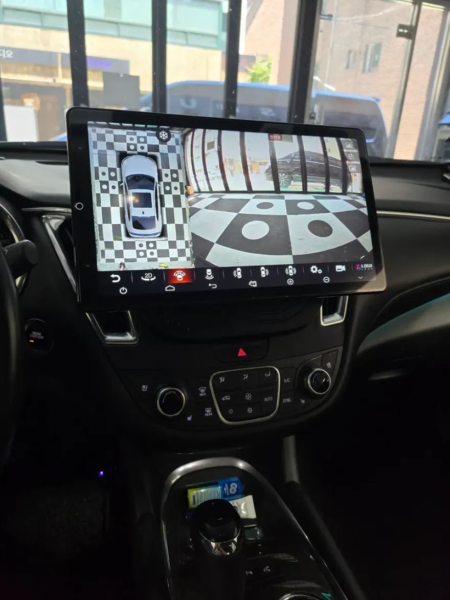 Chevrolet MalibuのAndroid Auto・CarPlay取付事例 施工写真 4-2