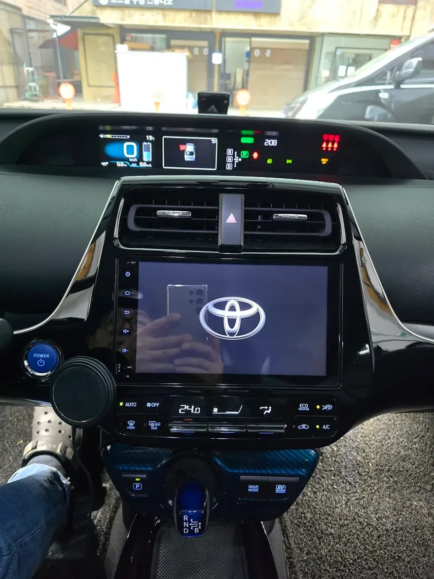 Toyota Prius android head unit - Toyota Prius Android Head Unit Review: Cost & Upgrade photo 3