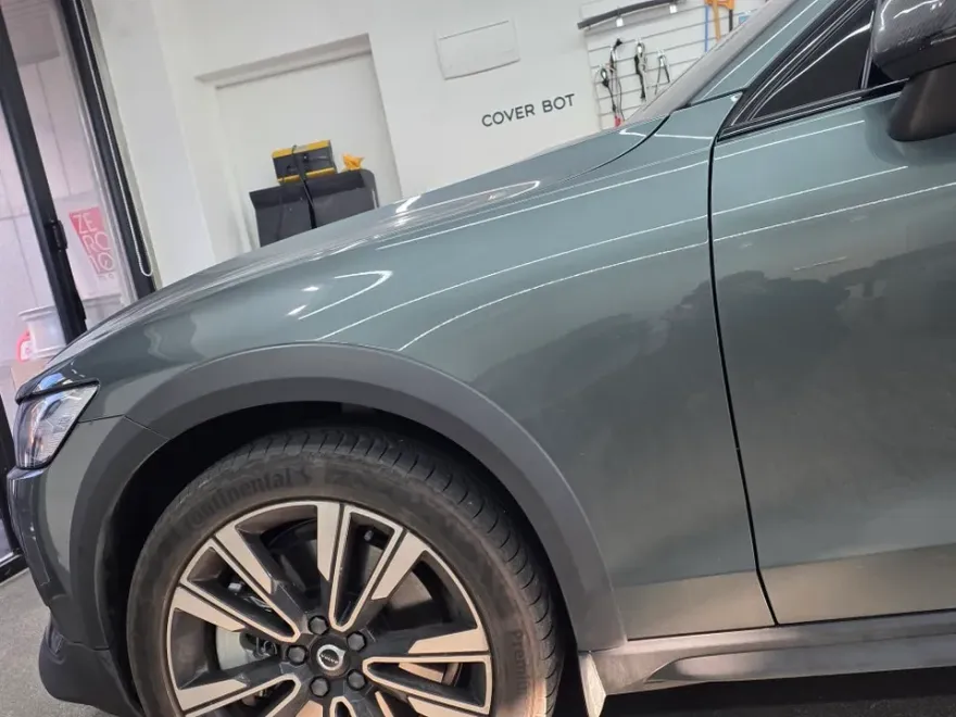 Volvo V60のPPF施工事例:費用目安と仕上がり 施工写真 3-1
