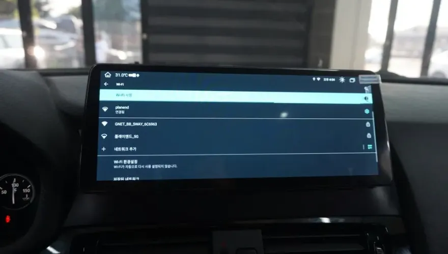 BMW X4のAndroid Auto・CarPlay取付事例 施工写真 2-2