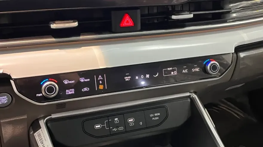 Kia Carnival 4th Genのガラスコーティング事例|費用目安・仕上がり 施工写真 3-2