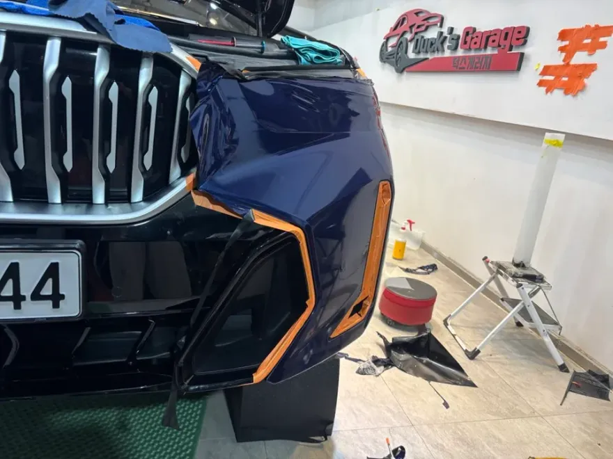 BMW X6 vinyl wrap - BMW X6 Vinyl Wrap Review: Tanzanite Blue Color Change photo 5