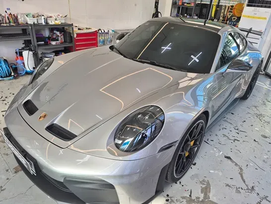 ポルシェ 911 GT3のPPF施工事例|費用目安と仕上がり 施工写真 3-2