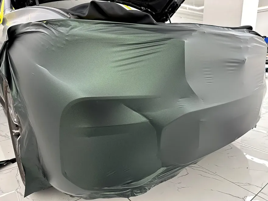 BMW X5のカーラッピング事例|無光グリーンメタリック 施工写真 2-3