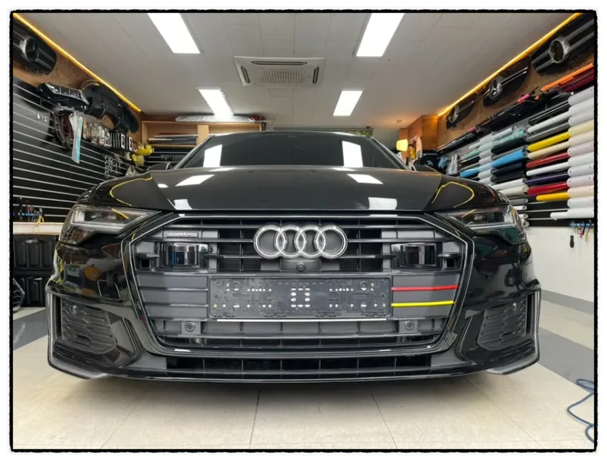 Audi A6のグリルラッピング事例|高級感アップのカスタム 施工写真 2-2