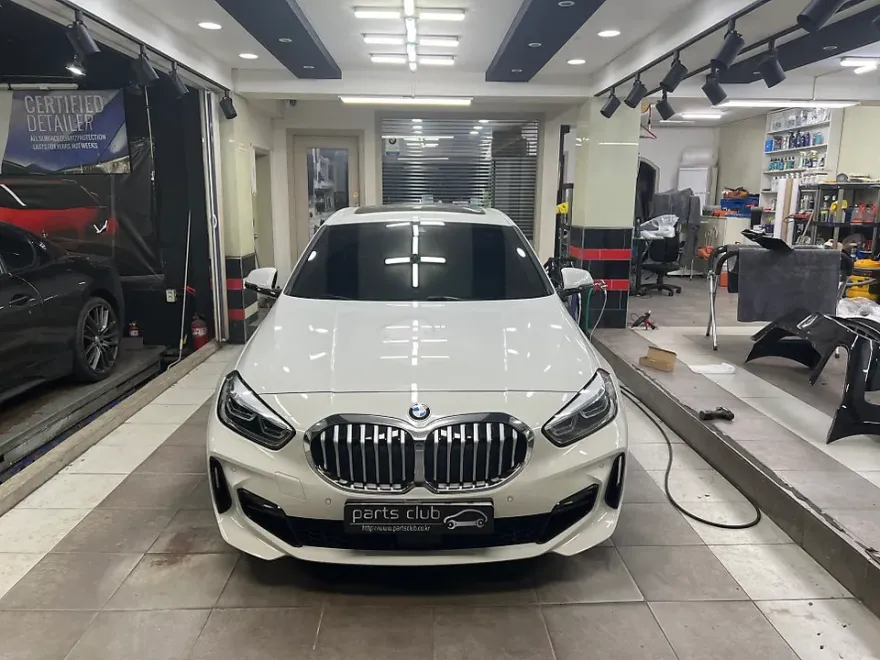 BMW 1 Series body kit - BMW 1 Series Body Kit Installation Review photo 2