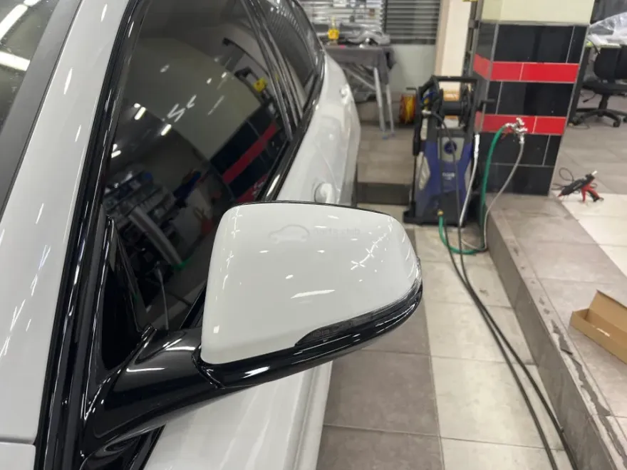 BMW 1 Series body kit - BMW 1 Series Body Kit Installation Review photo 3