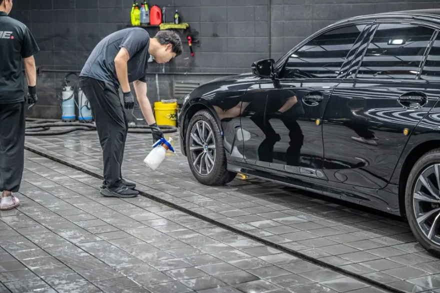 BMW 3 Seriesのガラスコーティング事例|韓国での施工目安 施工写真 3-1