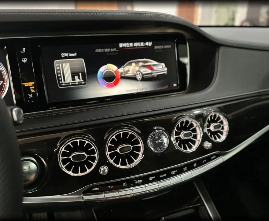 Mercedes-Benz S-Class W222のAndroid Auto・CarPlay取付事例 施工写真 4-2