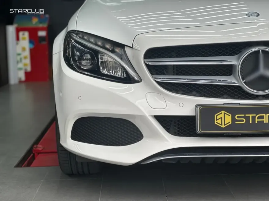 Mercedes-Benz C-Class W205のカーラッピング事例|費用目安・仕上がり 施工写真 2-1