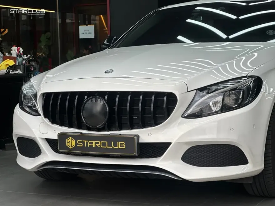 Mercedes-Benz C-Class W205のカーラッピング事例|費用目安・仕上がり 施工写真 3-2
