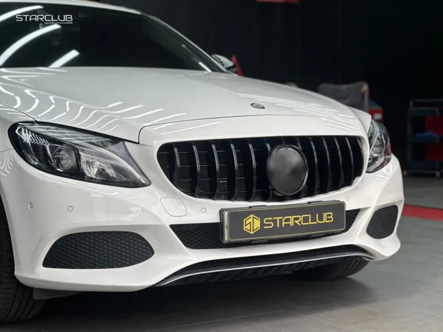 Mercedes-Benz C-Class W205のカーラッピング事例|費用目安・仕上がり 施工写真 1-3