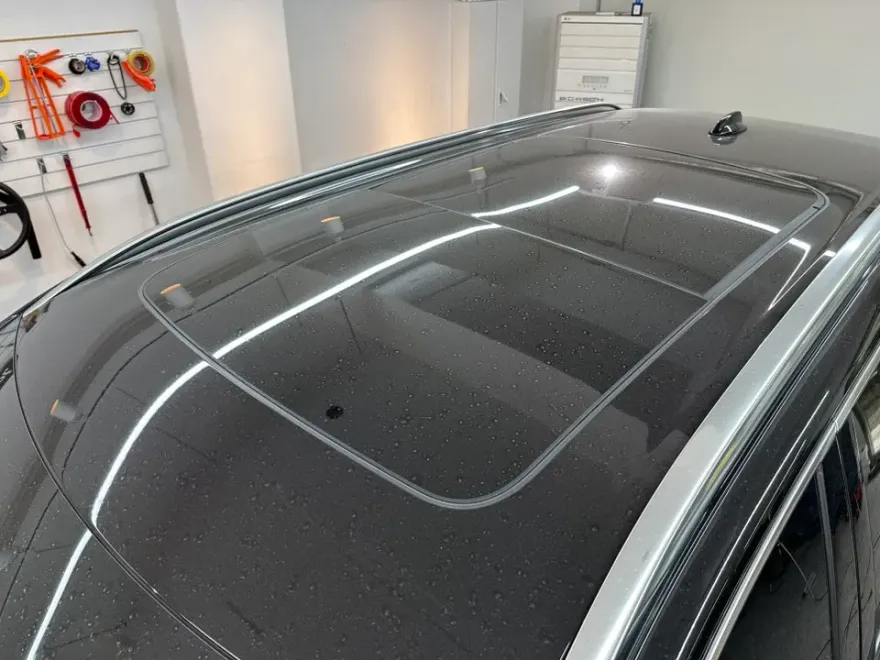 Volvo XC90のPPF施工事例|サンルーフの熱遮断効果 施工写真 2-2