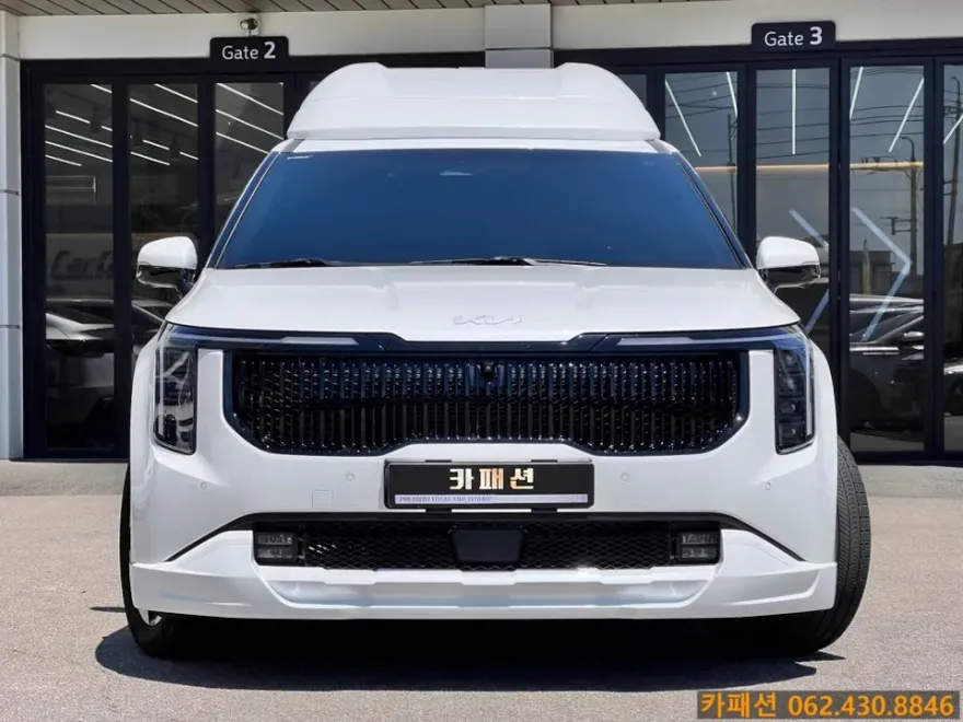 Kia Carnival KA4 body kit installation result