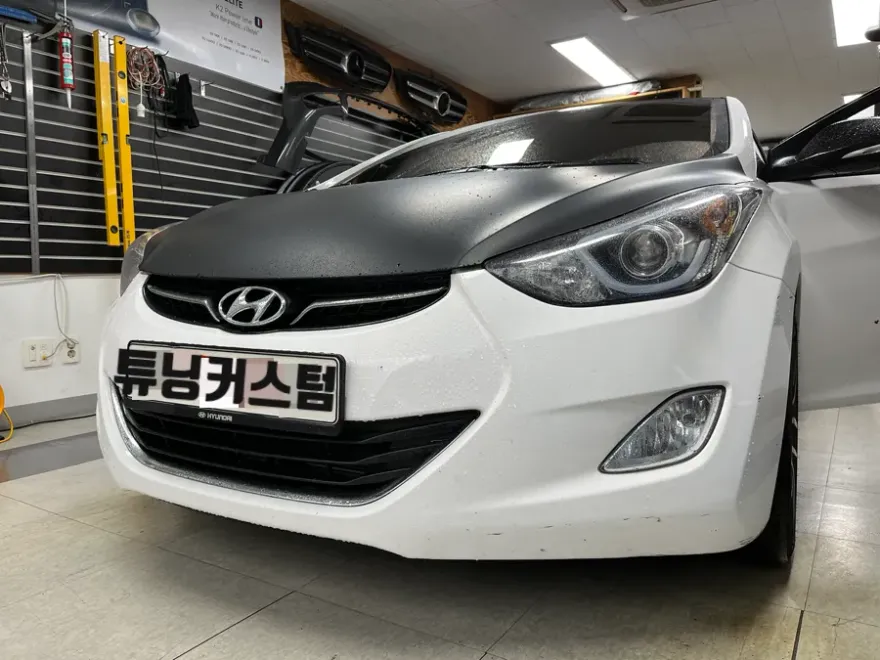 Hyundai Elantra MDのドライブレコーダー取付事例 施工写真 1-1