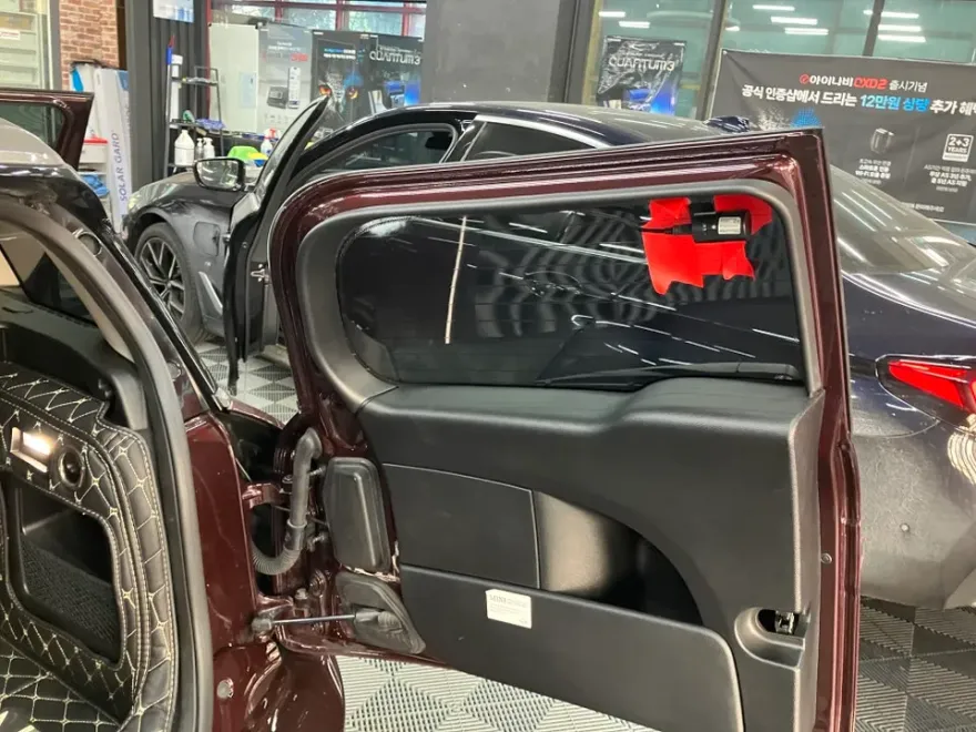 MINI Clubmanのドラレコ取付事例｜韓国での施工費用目安 施工写真 2-1