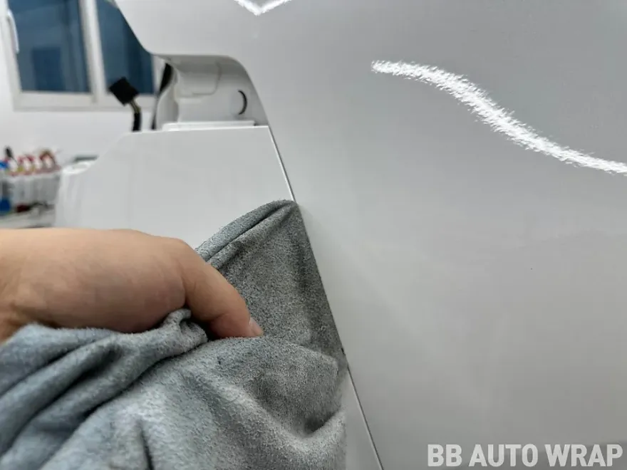 Kia Sportage NQ5のカーラッピング事例 施工写真 1-2