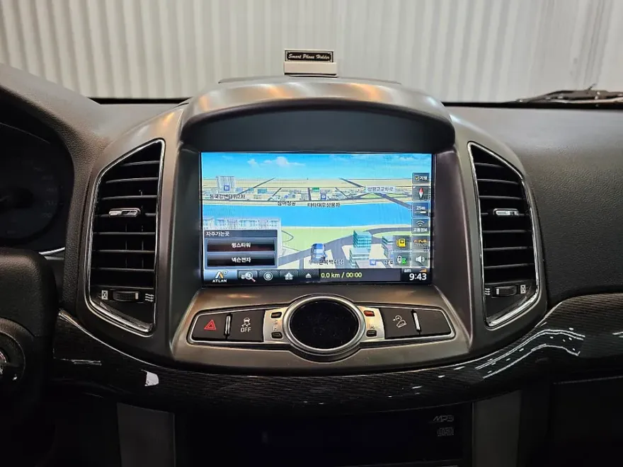 Chevrolet CaptivaのAndroid Auto・CarPlay取付事例 施工写真 3-1