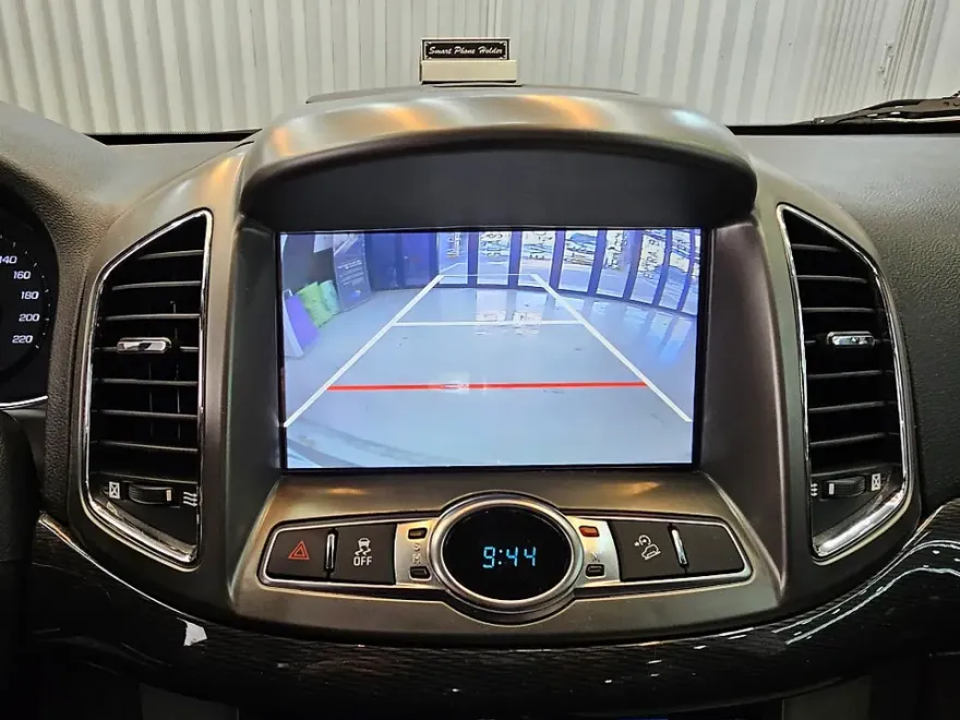 Chevrolet CaptivaのAndroid Auto・CarPlay取付事例 施工写真 4-1