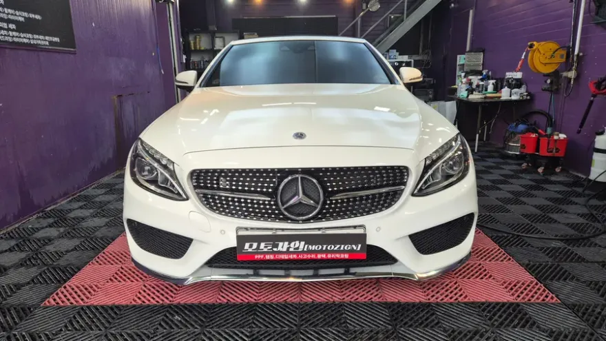 Mercedes-Benz Cクラス カブリオレのガラスコーティング事例 施工写真 2-3