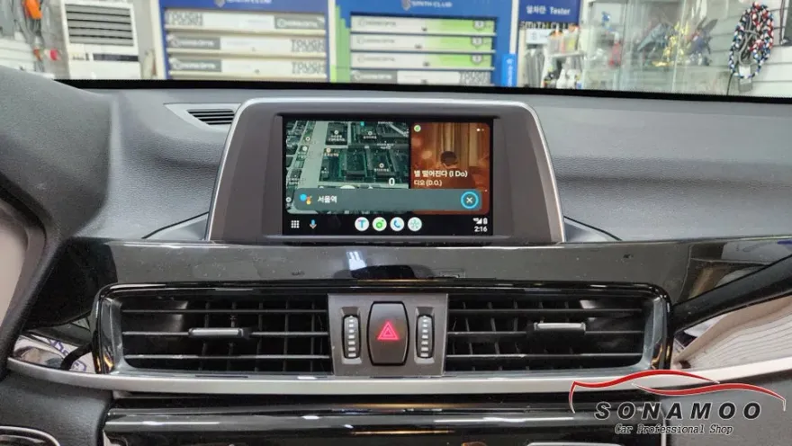 BMW X1のAndroid Auto・CarPlay取付事例 施工写真 3-2