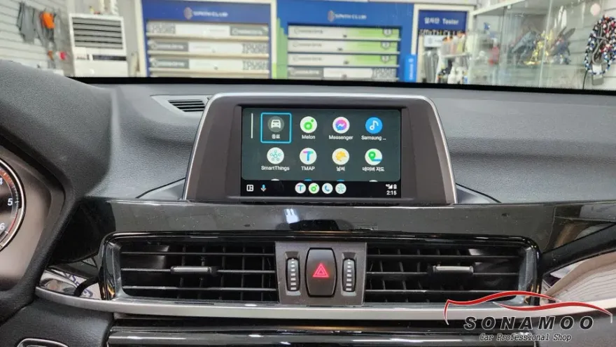 BMW X1のAndroid Auto・CarPlay取付事例 施工写真 4-2