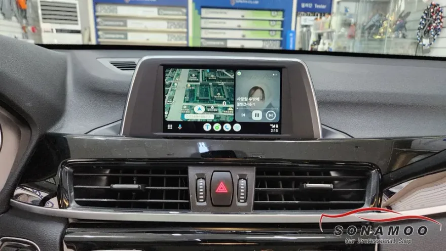 BMW X1のAndroid Auto・CarPlay取付事例 施工写真 1-3