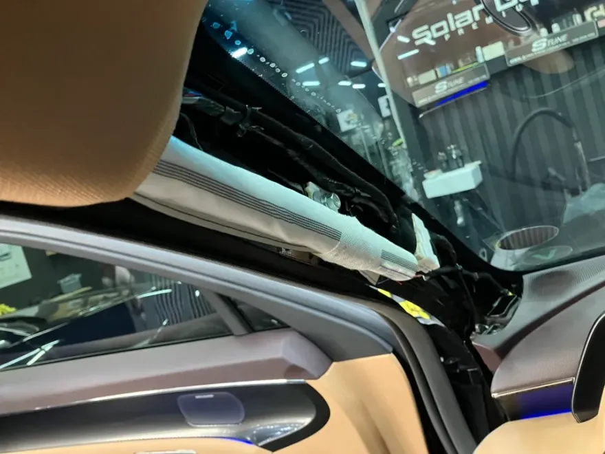 Genesis G90 ドライブレコーダー取付事例|費用目安・仕上がり 施工写真 2-1