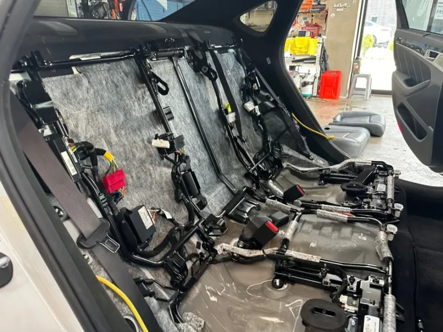 Genesis G80 Sport soundproofing - Genesis G80 Sport Soundproofing Review: Road Noise Reduction photo 3