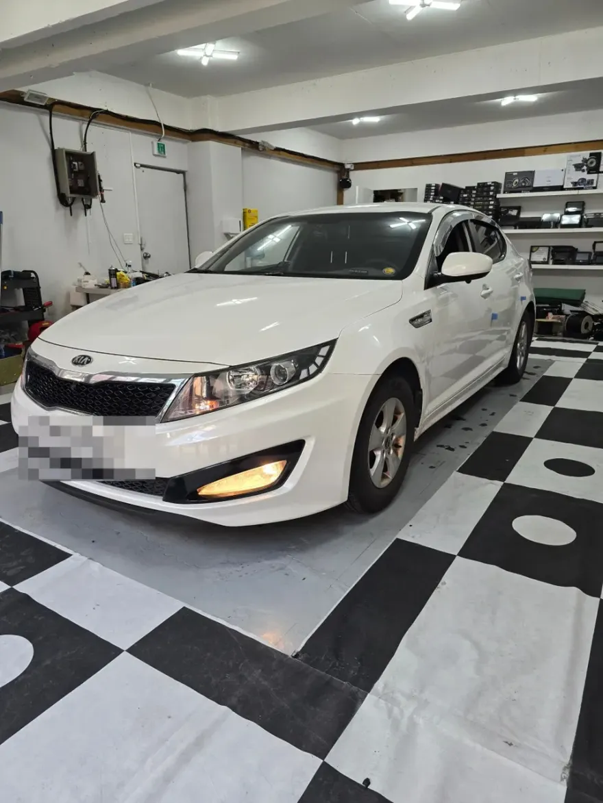 Kia K5のAndroid Auto・CarPlay取付事例 施工写真 3-2