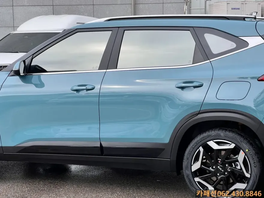 Kia Seltosのカーフィルム施工事例|費用目安・仕上がり 施工写真 2-3