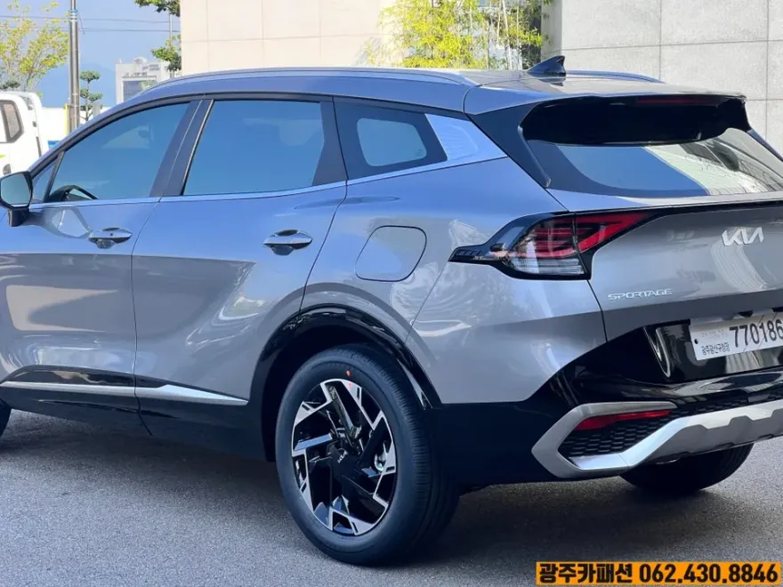 Kia Sportage NQ5のカーフィルム施工事例|費用目安・仕上がり 施工写真 1-3