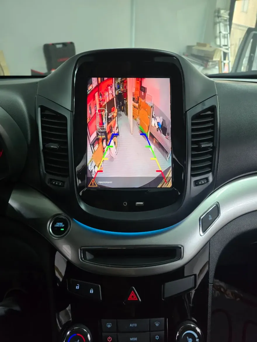 Chevrolet OrlandoのAndroid Auto・CarPlay取付事例 施工写真 4-1